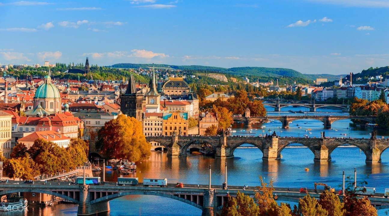غذاهای دلچسب و رستوران های پراگ  ( Prague ) و آداب و فرهنگ غذایی پراگ