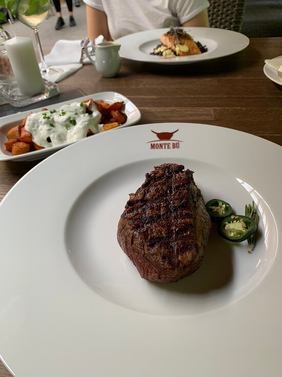 Monte Bu Restaurant a Steakhouse