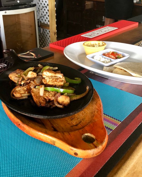 Mangoz Restaurant & Bar
